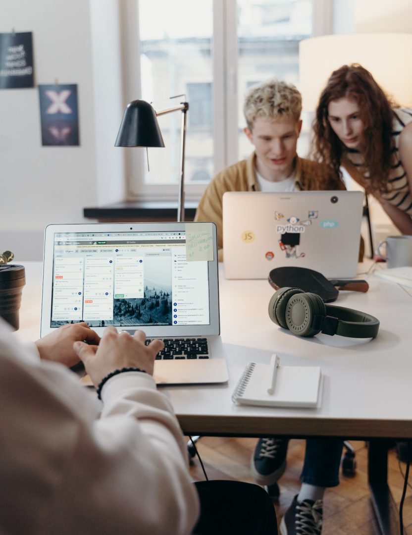 pexels-cottonbro-studio-7439137